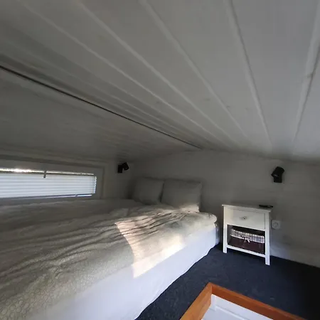 Tinyhouse Under Watertower Дом отдыха