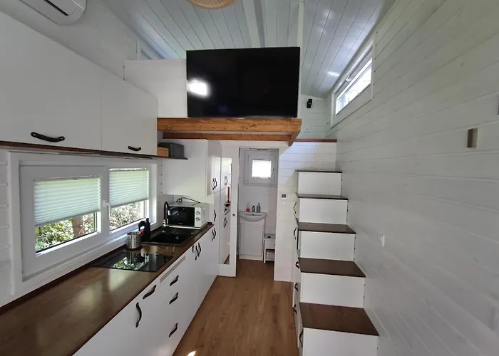 Tinyhouse Under Watertower Дом отдыха Вроцлав