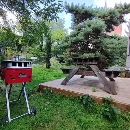 Tinyhouse Under Watertower